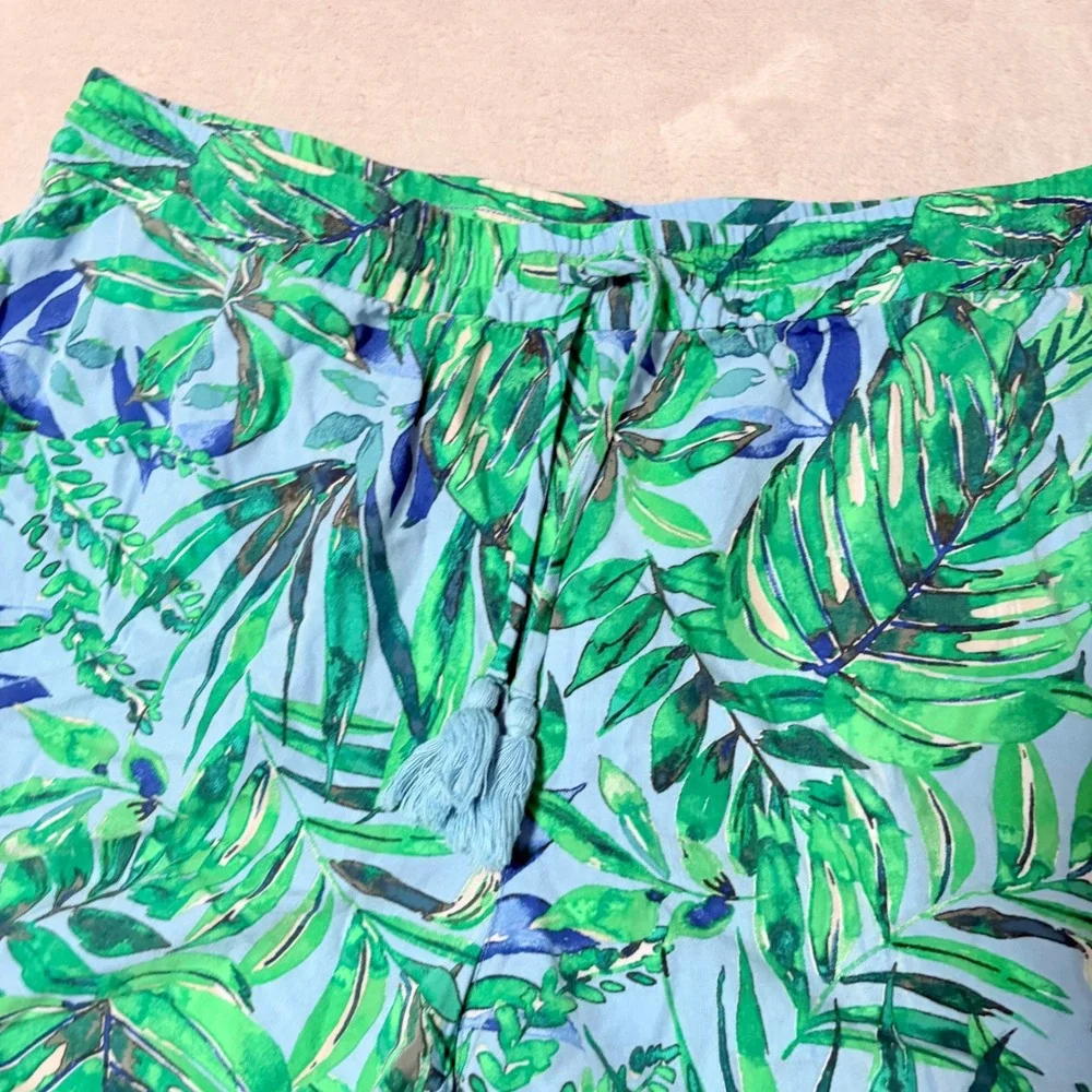 J. Jill Tropical Leaf Print Pull On Shorts Womens Blue Green size M Rayon Tassel